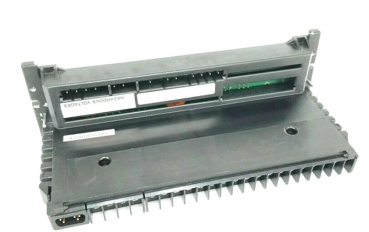 Used GE FANUC IC660TSD100K GENIUS LOW LEAKAGE TERM. ASM. IC660TSD100