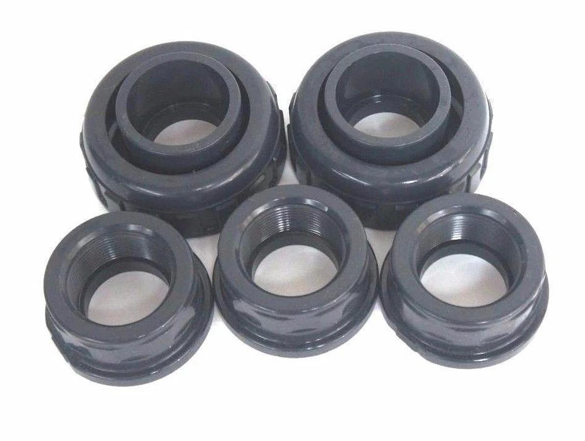 LOT OF 5 NEW TRUE UNION 1-1/2" FITTING CONNECTIONS (2) SOCKET (3) THREADED