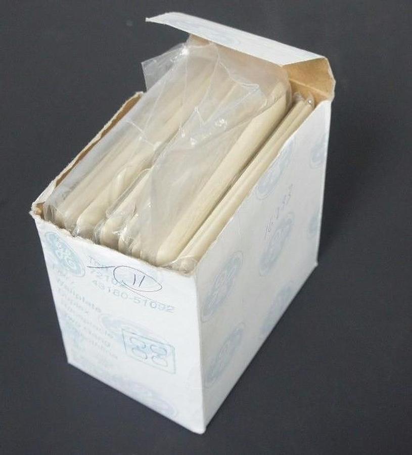 Used BOX OF 11 NEW GENERAL ELECTRIC 72102 IVORY WALLPLATES DUPLEX TWO GANG SMOOTHLINE