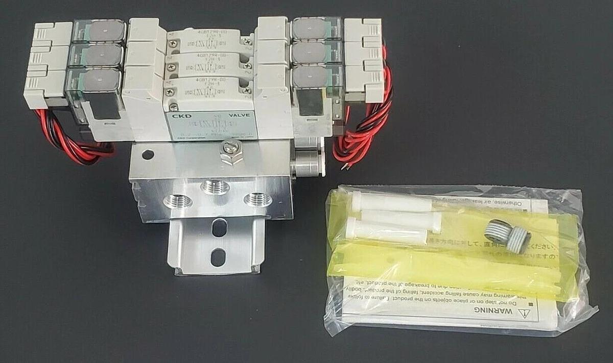 Used NIB CKD M4GB120R-C6-E2HD-3-3 VALVE MANIFOLD ASSEMBLY DC24V, M4GB120RC6E2HD33