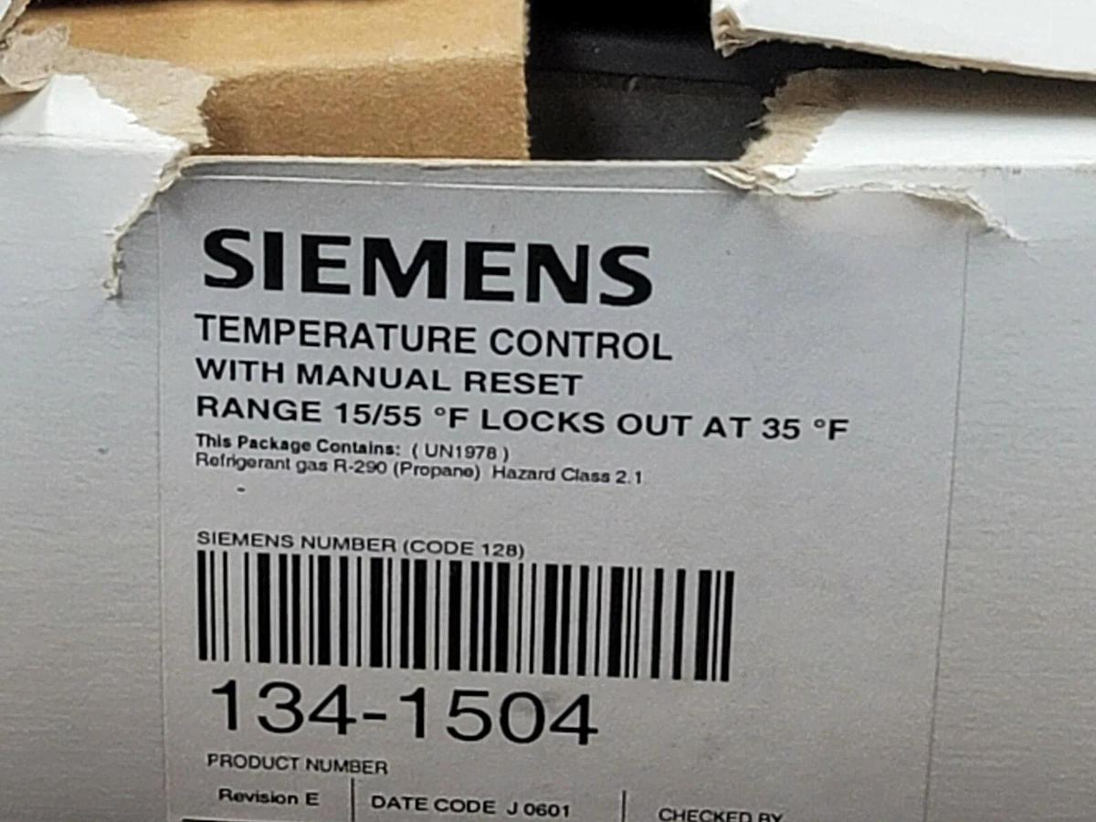 NIB SIEMENS 134-1504 TEMPERATURE CONTROL 1341504 W/ MANUAL RESET