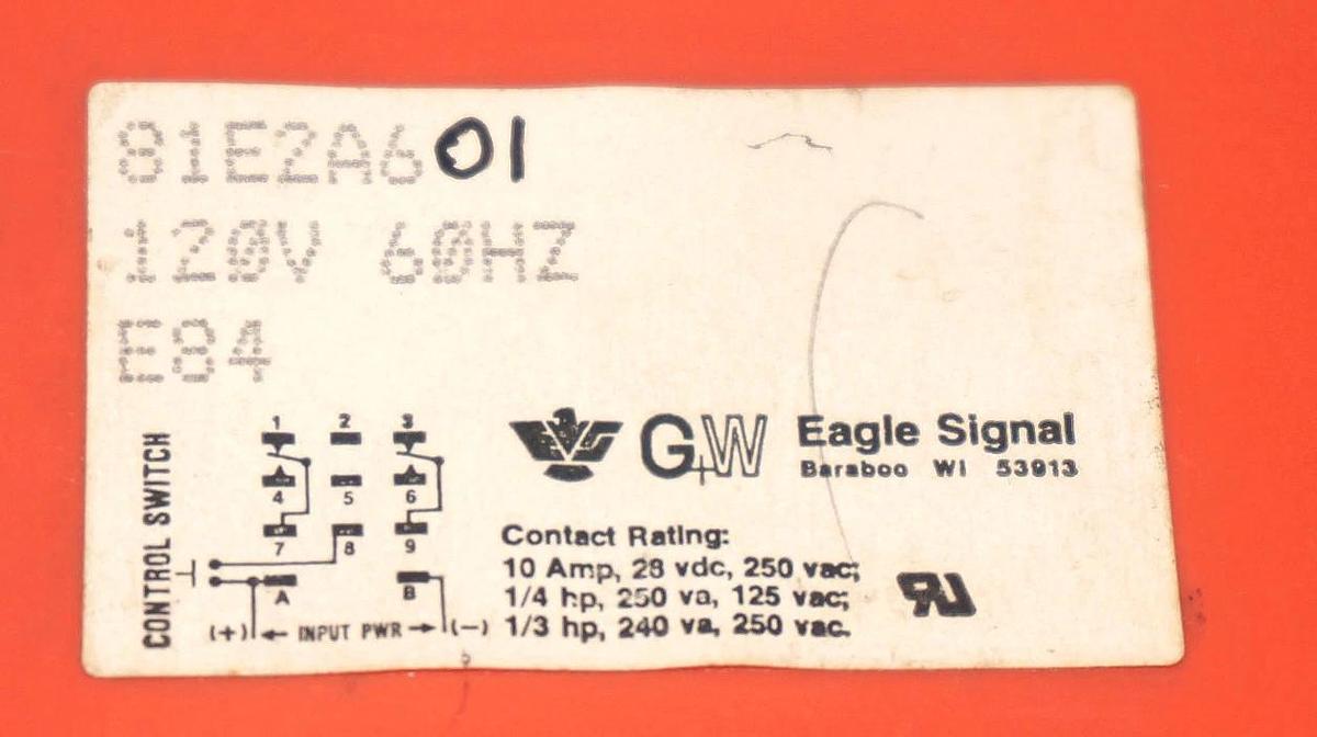 Used EAGLE SIGNAL 81E2A601 TIME DELAY RELAY 120V 60HZ