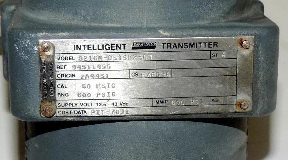 Used FOXBORO 821GM-DS1SH2-AM INTELLIGENT TRANSMITTER W/ L0121GT/C 820 TRANSMITTER