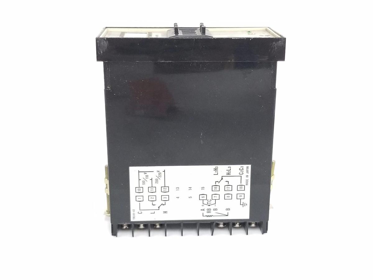Used RKC DB-480B2C-M TEMPERATURE CONTROLLER 0-499 DEG. C, 110-220V, DB480B2CM