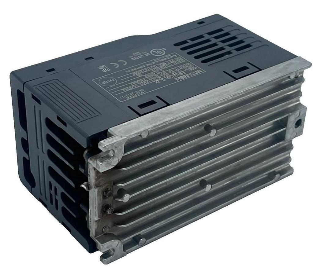 Used Mitsubishi FR-D720-0.2K Freqrol D700 Inverter 0.2kW 3-Phase 200V VFD