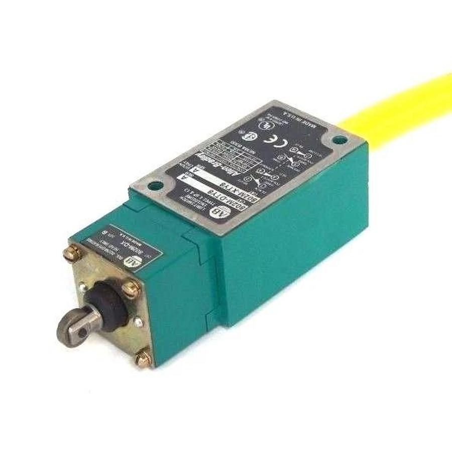 Used ALLEN BRADLEY 802M-DTY8 ROLLER LIMIT SWITCH 802M-XTY8 W/ 802M-DX OPERATING HEAD
