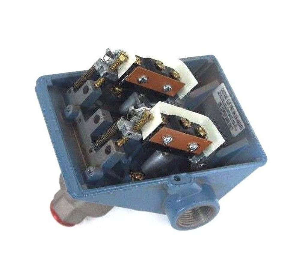Used NEW UNITED ELECTRIC J402-S126B PRESSURE CONTROL SWITCH, J402S126B