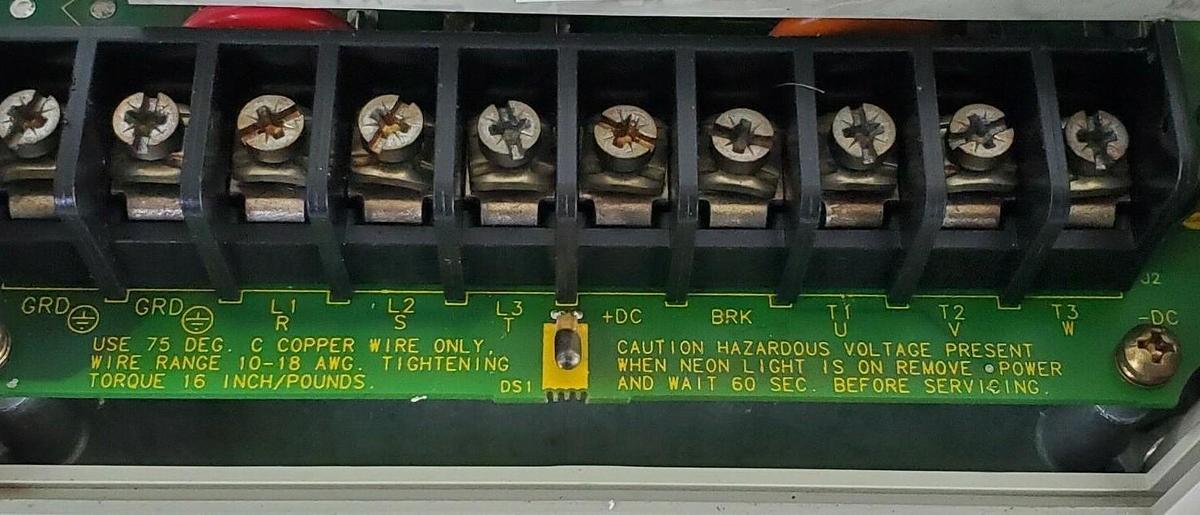 Used ALLEN-BRADLEY 1305-BA02A-HA2 SER. A VARIABLE FREQUENCY AC DRIVE W/ 1201-HA2