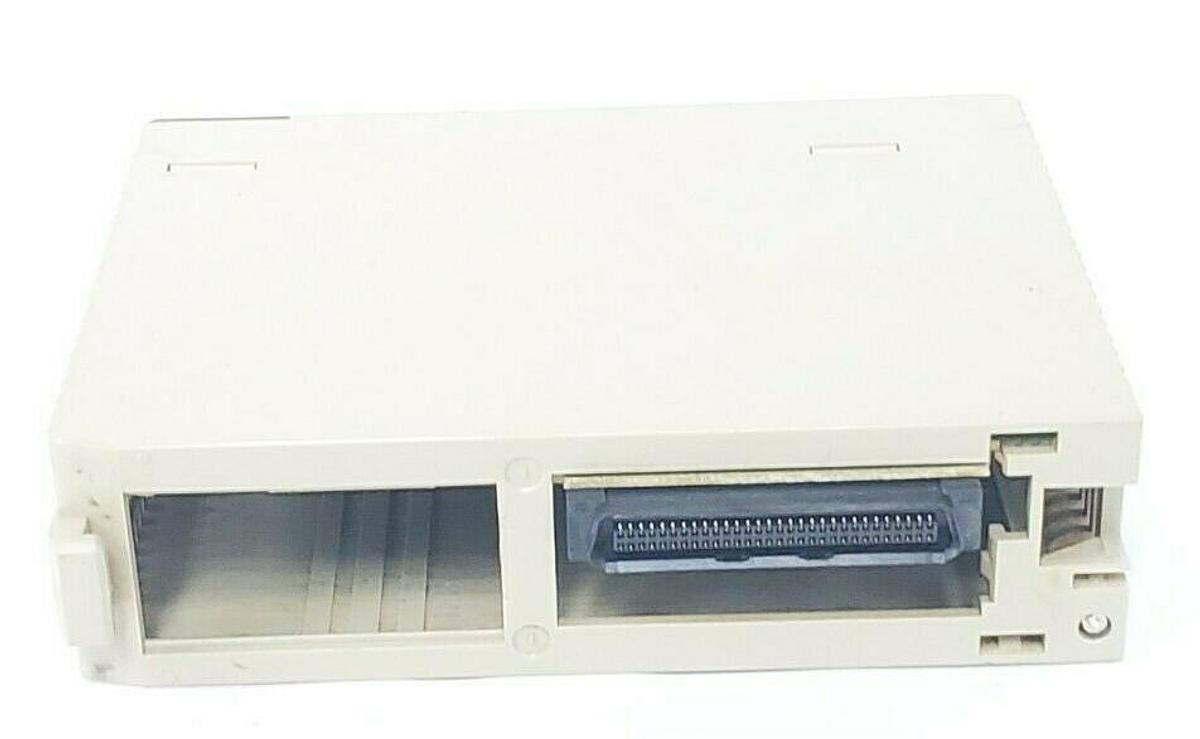 Used OMRON CS1W-OD211 OUTPUT UNIT CS1WOD211, 24V DC (MISSING COVER)