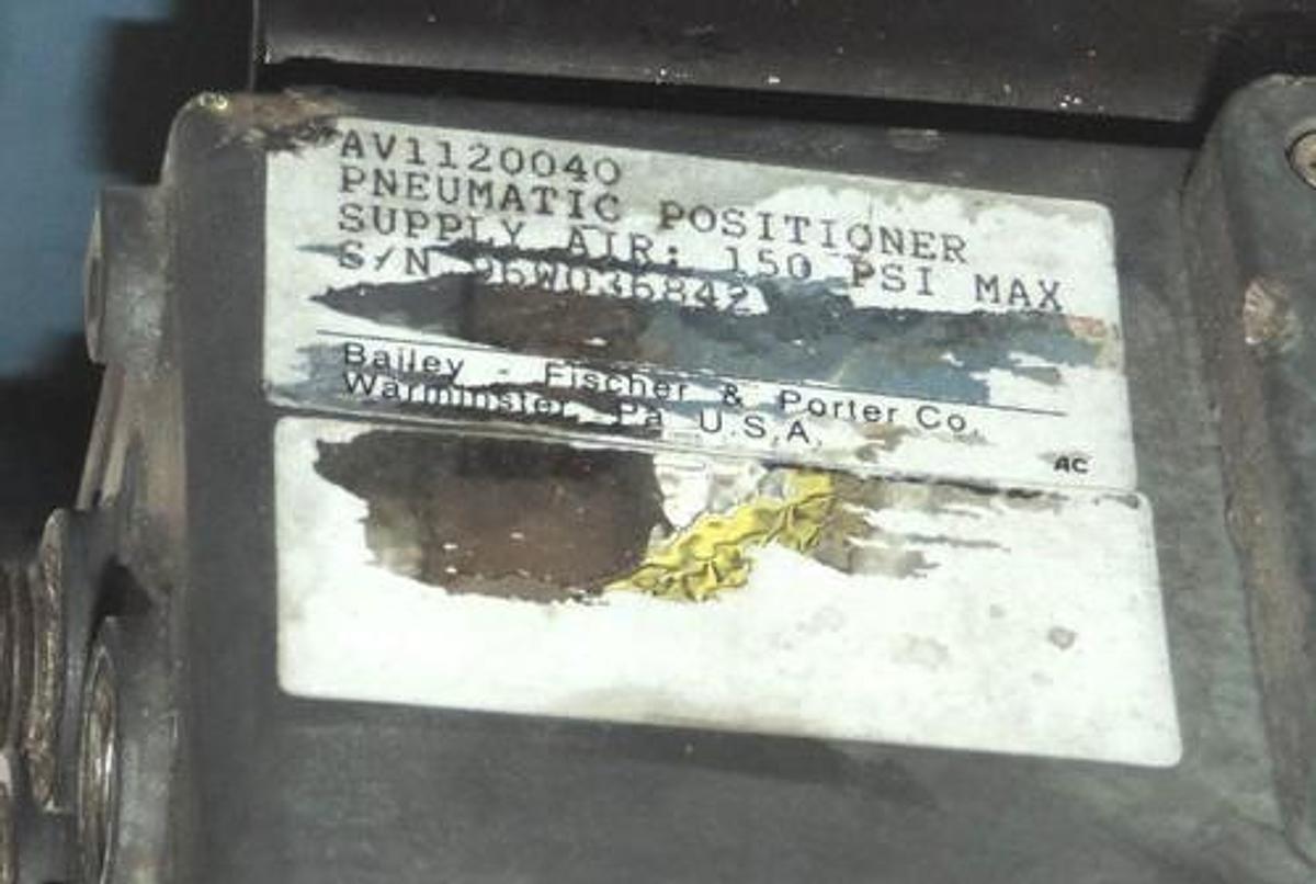 Used BAILEY AV1121040 PNEUMATIC POSITIONER WITH DEZURIK 9454201 PowerRAC CYLINDER