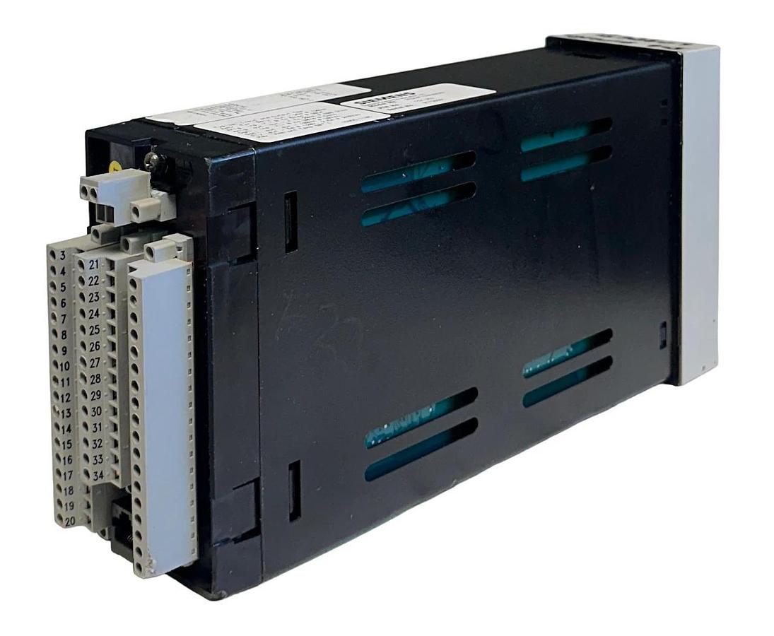 Used SIEMENS 353A4F1NNNNNNAN / TGX 353 PROCESS AUTOMATION LOOP CONTROLLER 20W USNP