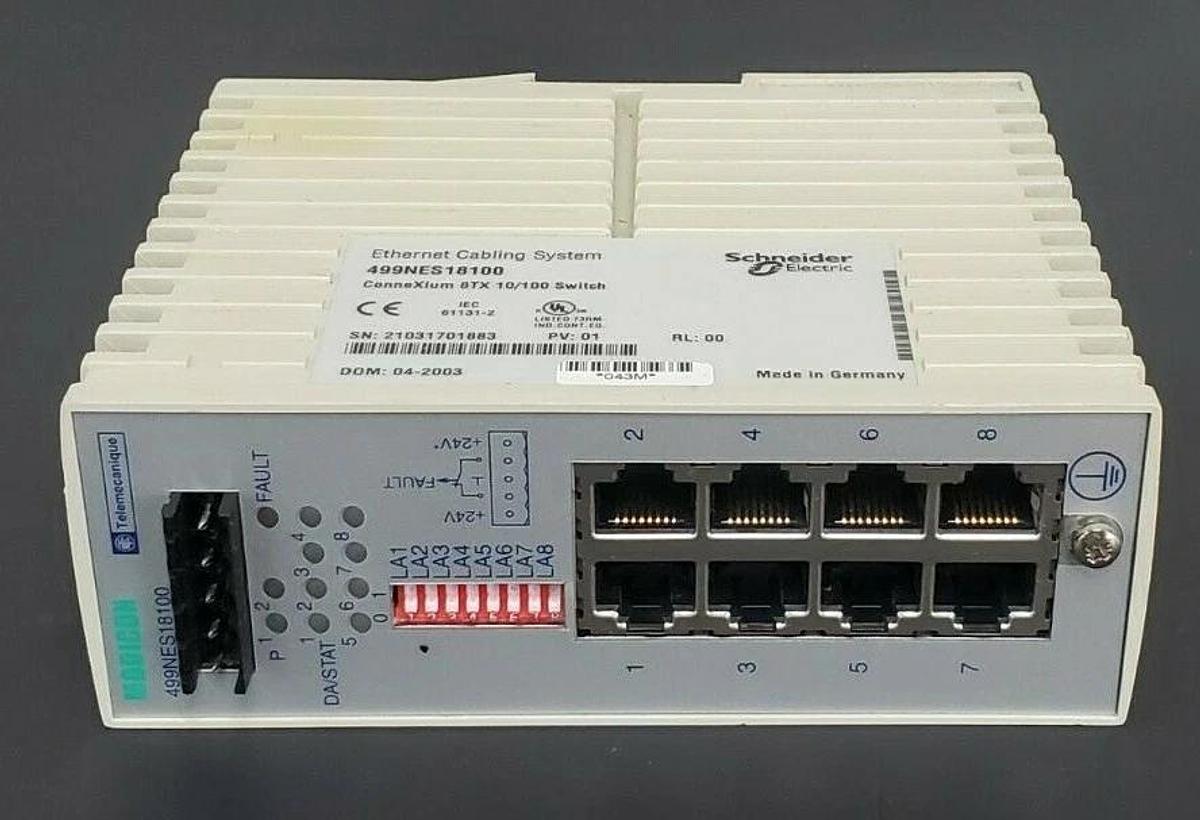 Used TELEMECANIQUE MODICON 499NES18100 CONNEXIUM 8TX 10/100 SWITCH PV: 01 RL: 00