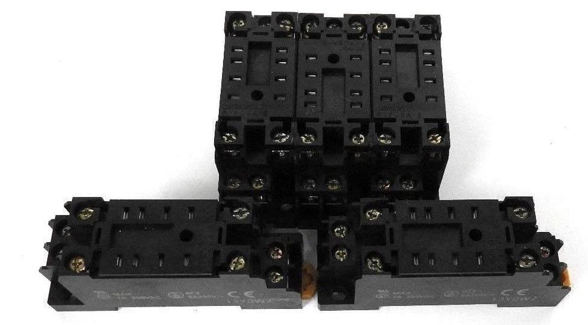LOT OF 5 NEW OMRON PYF08A-E RELAY SOCKET BASE 13Y0W2