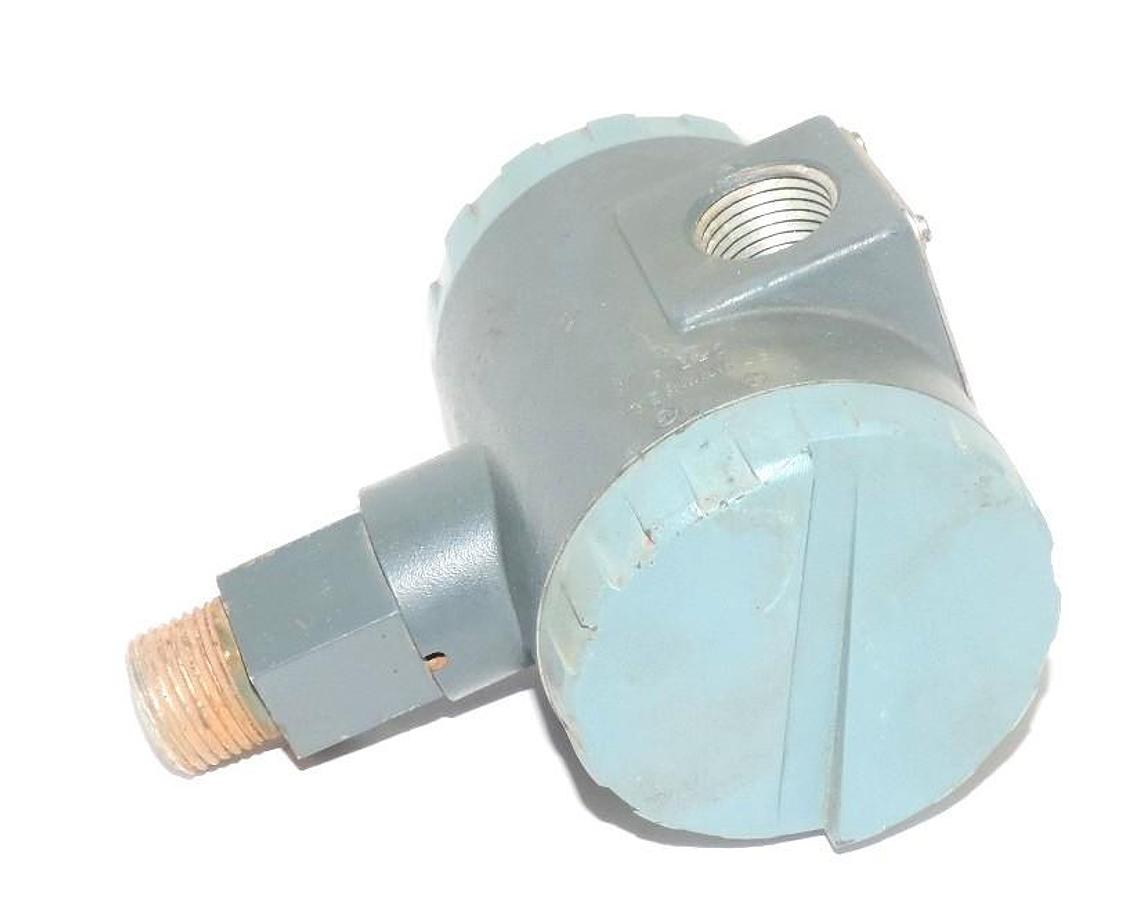 Used FOXBORO MODEL 892-2 P/I CONVERTER REF. 89N52797-16A2 INPUT: 3-15 PSI MWP: 15 PSI