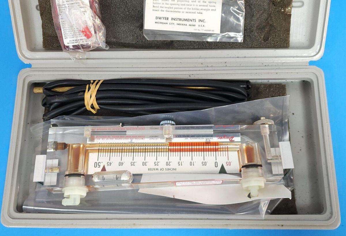 NEW DWYER INSTRUMENTS 101 SOLID PLASTIC PORTABLE GAGE