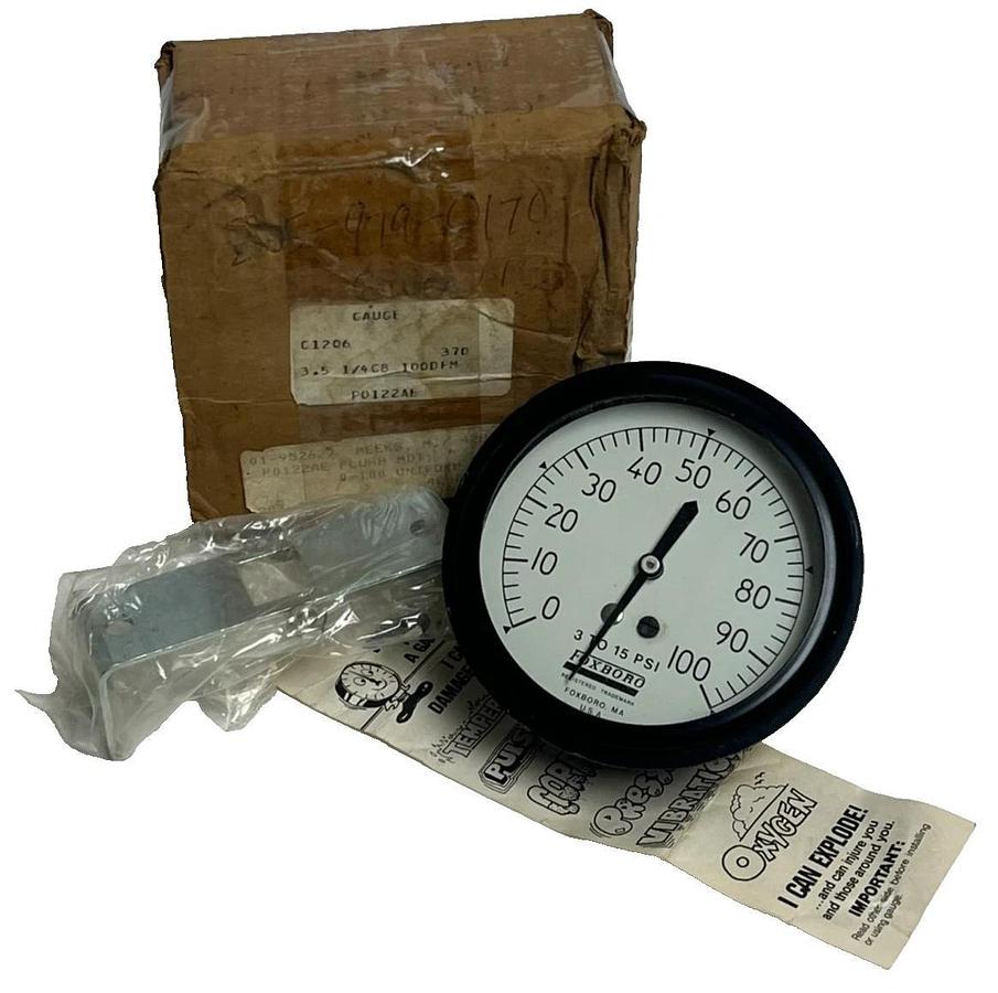 Foxboro P0122AE Flush Mount Pressure Gauge 3-15 PSI 0-100 Dial New Open Box