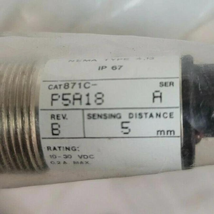 Used NEW ALLEN BRADLEY 871C-P5A18 PROXIMITY SWITCH SER. A REV. B SENS. DIST: 5mm