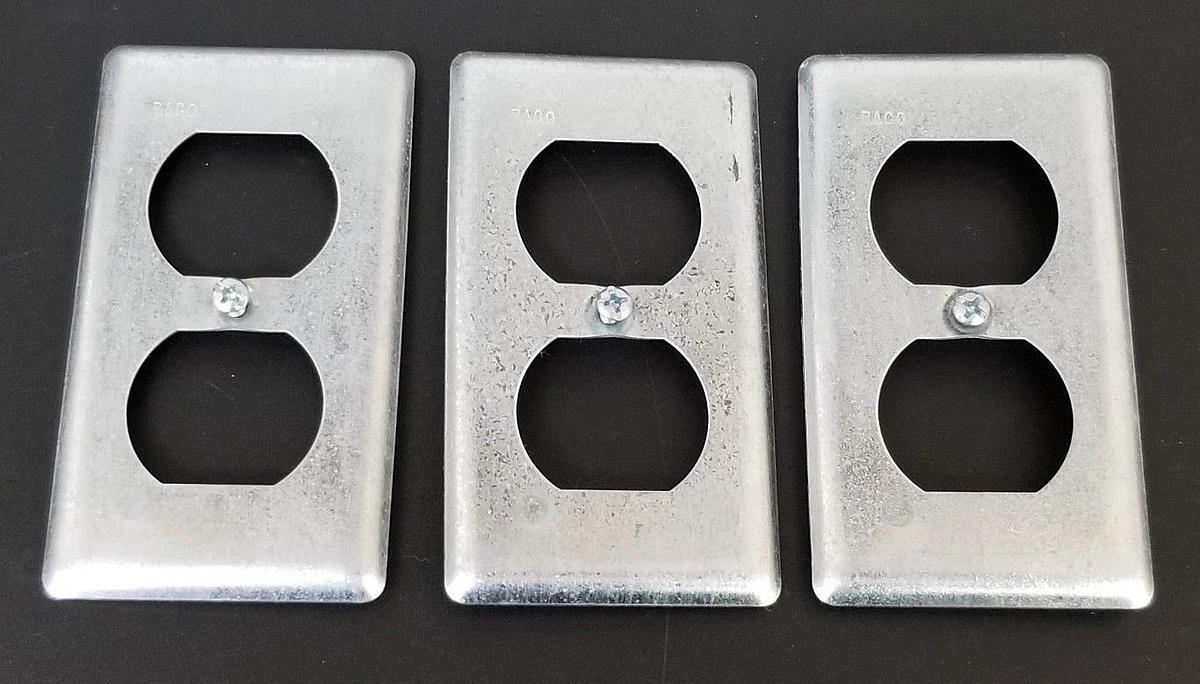 LOT OF 3 NEW RACO OUTLET COVERS