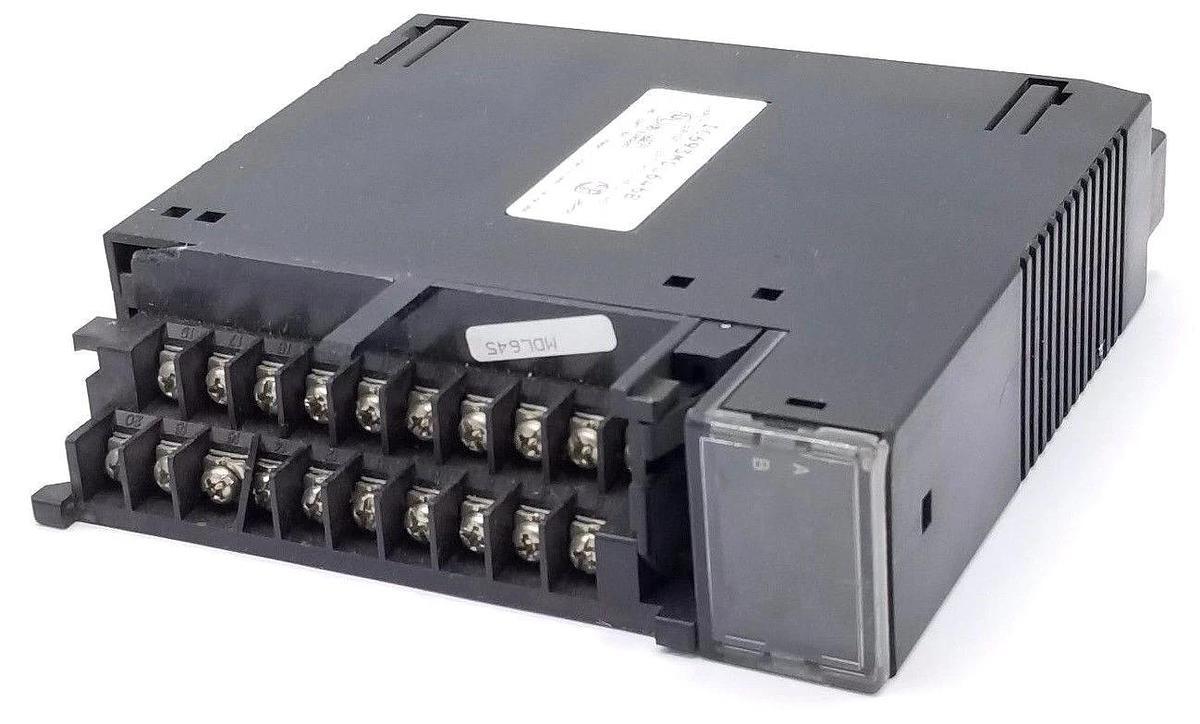 Used GE FANUC IC693MDL646B INPUT MODULE 24VDC 16PT POS/NEG FAST MISSING DOOR