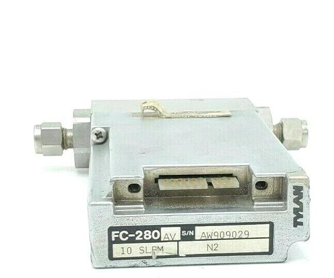 Used TYLAN FC-280AV 10 SLPM MASS FLOW CONTROLLER FC-280-AV-10SLPM-N2