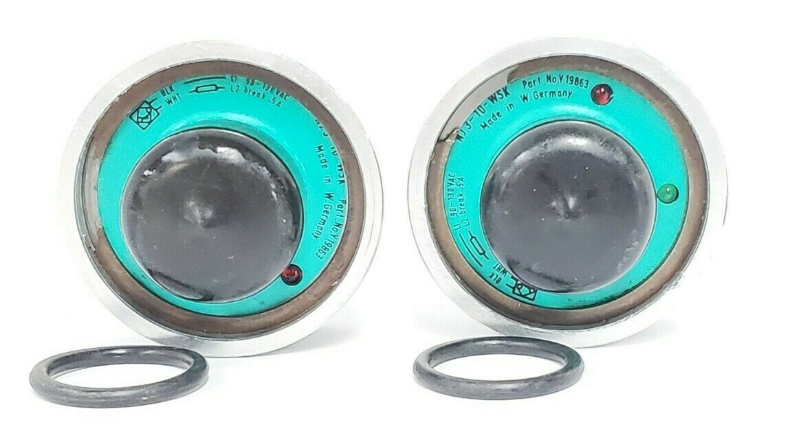 Used LOT OF 2 PEPPERL & FUCHS NJ310WSK PROXIMITY SENSORS V19B63