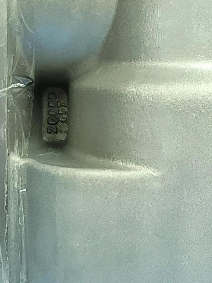 Used LEYBOLD 800160V0005 TURBOVAC VACUUM PUMP TW 220/150 S