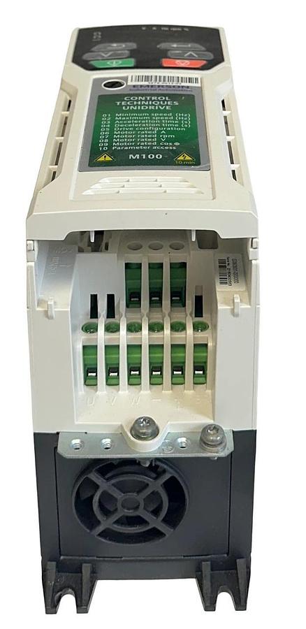 Used EMERSON CONTROL TECHNIQUES M100-021 00042 A / M100 UNIDRIVE 1HP 100-120V IN USNP