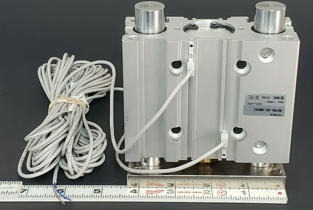 Used NEW SMC MGPM32-50Z-M9BWVZ MGP-Z SERIES CYLINDER MGPM3250ZM9BWVZ