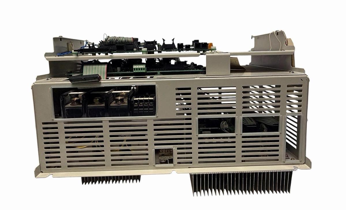 Used YASKAWA CIMR-P1V VARIABLE FREQUENCY DRIVE CODE EPJ010420 200V 50/60 HZ VFD