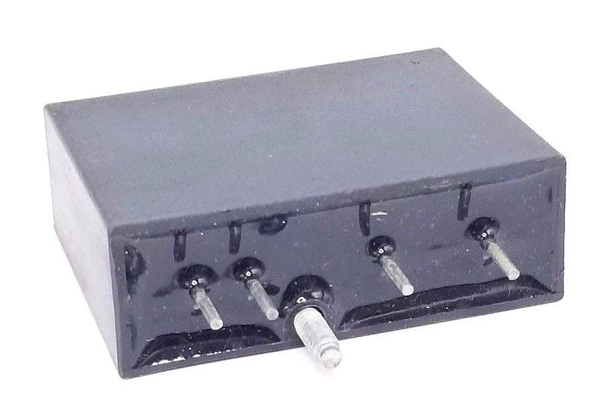 NEW OPTO 22 OAC5 I/O MODULE 5VDC LOGIC 12-140VAC OUT