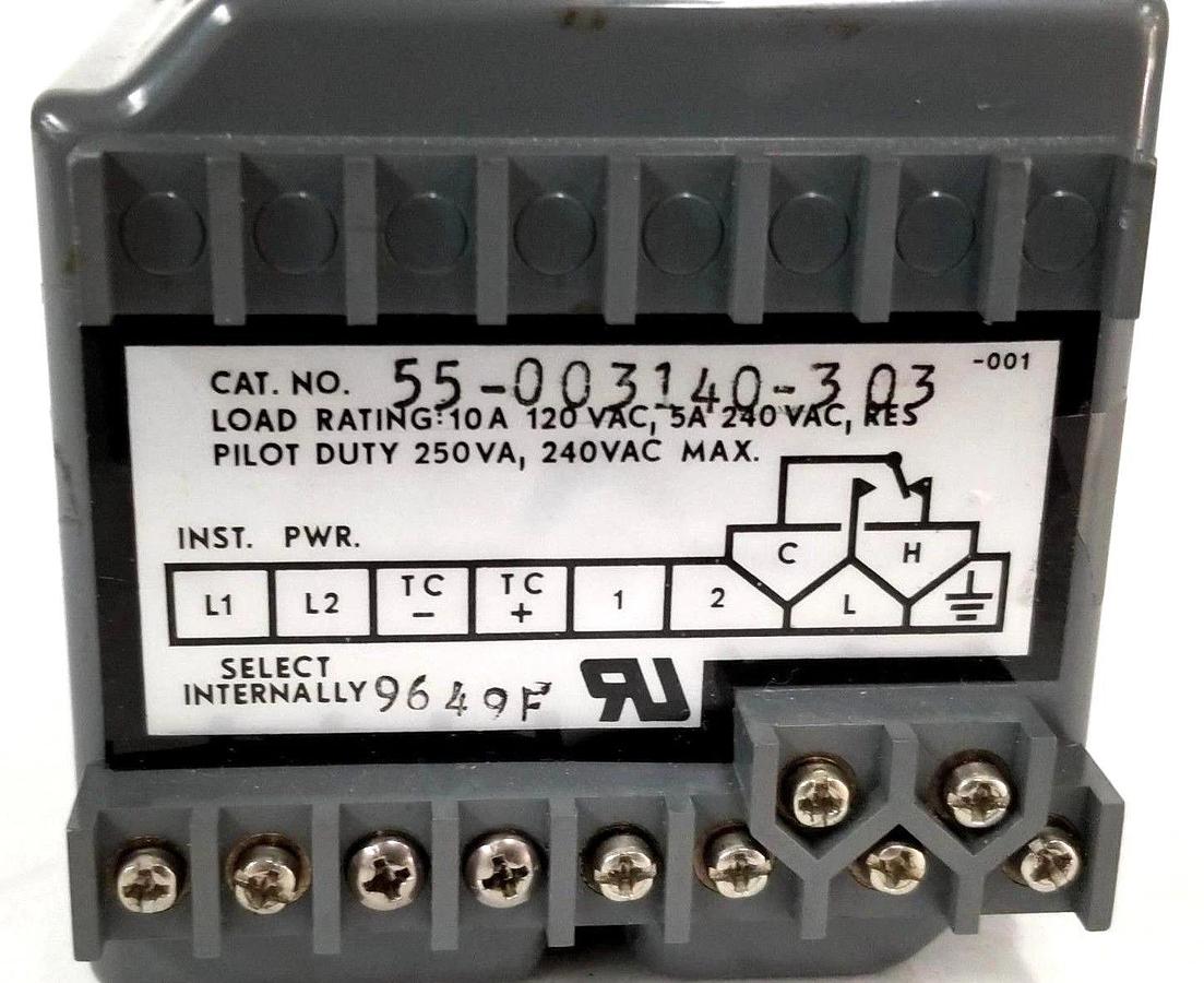Used FENWAL 55-003140-303 TEMPERATURE CONTROLLER 0-800 DEG. F, 240V, 55003140303