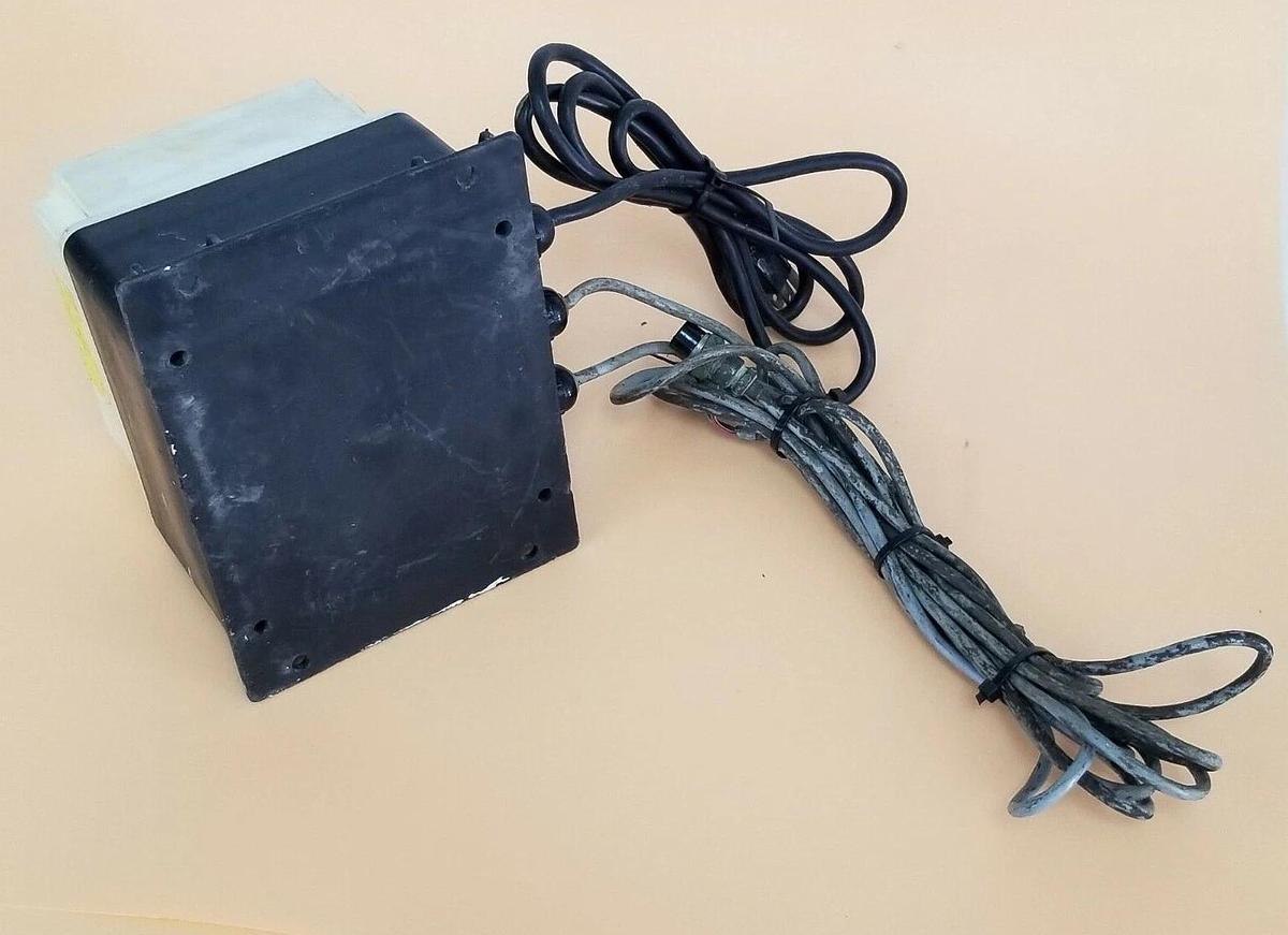 Used LIQUID METRONICS INC. MODEL: 28756 CURRENT TO FREQUENCY CONVERTER II 120V 1.0A