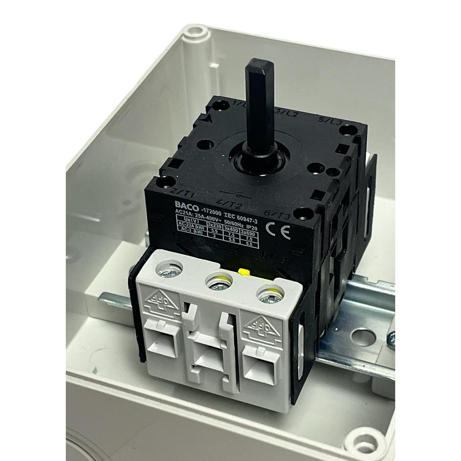 Used Baco 172000 25A 600V Disconnect Switch in 110x150 Plastic Enclosure, NSNP