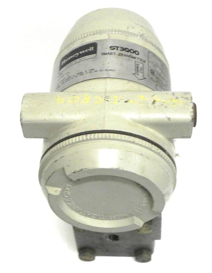 Used HONEYWELL ST3000 SMART TRANSMITTER YSTR12D-21A-3C0XXXXXX000-MB.F1C3-714B