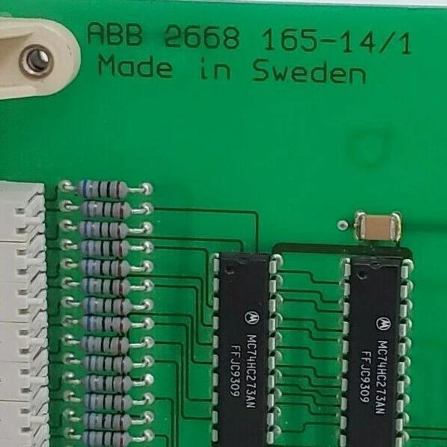 Used ABB DSQC239 YB560103-CH/8 REMOTE I/O BOARD 2668 165-14/1