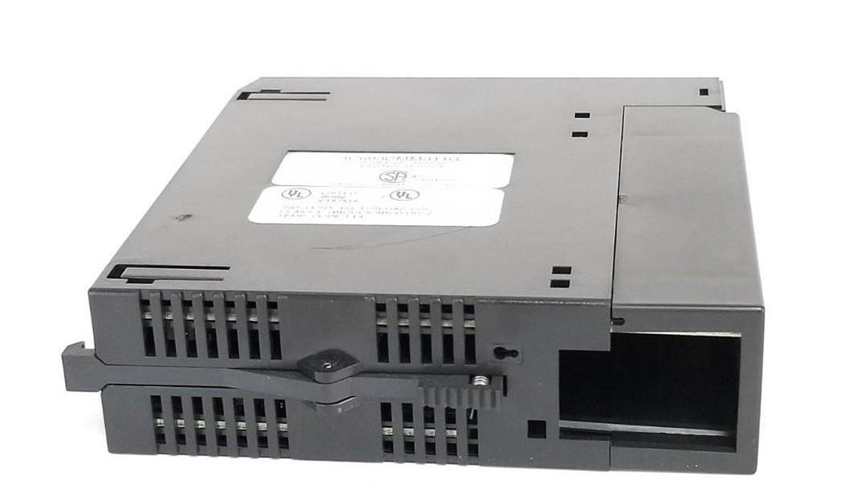 Used GE FANUC IC693CMM311G COMMUNICATIONS CONTROL MODULE (MISSING COVER)