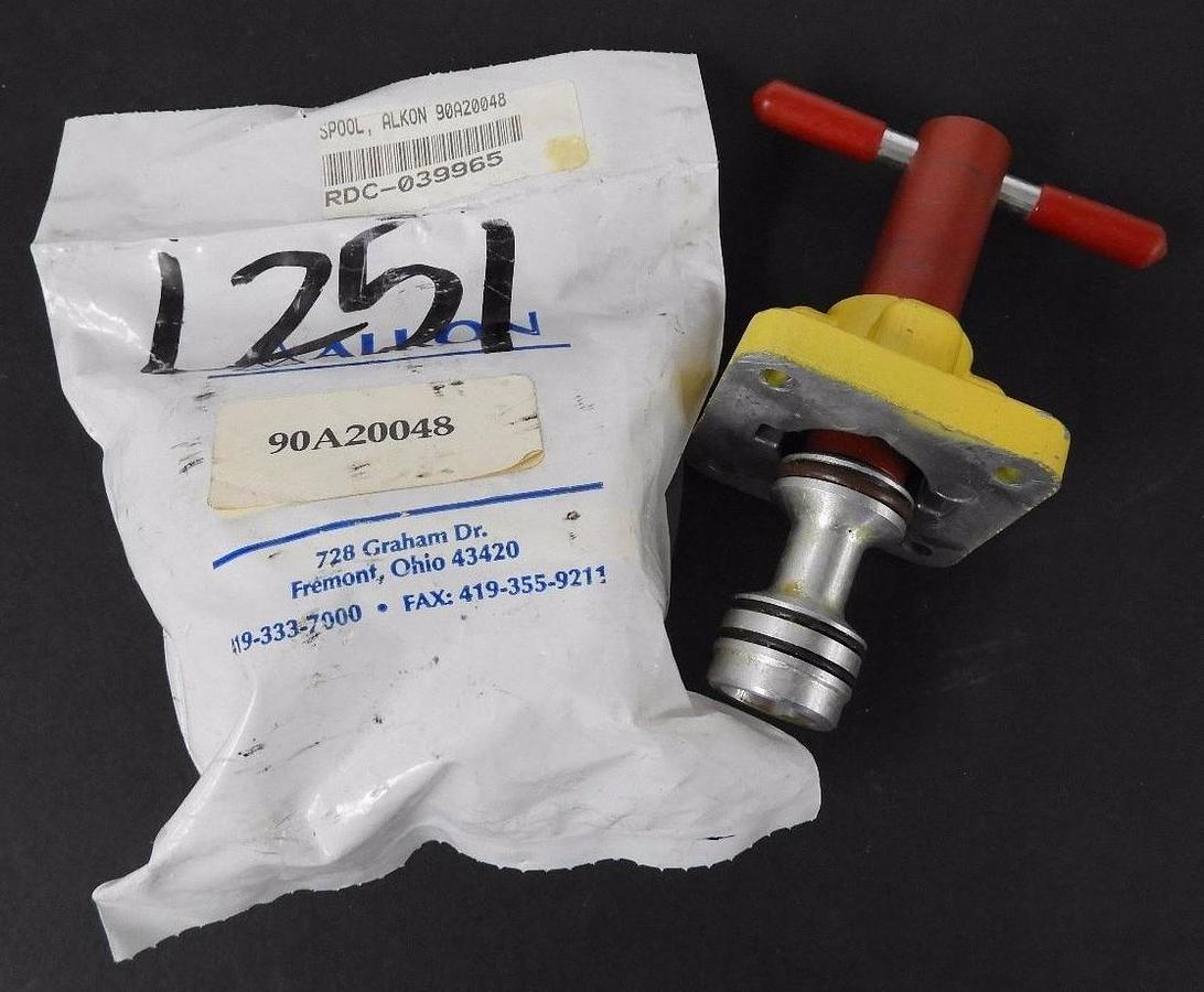 Used LOT OF 2 NEW ALCON 90A20048 SPOOLS