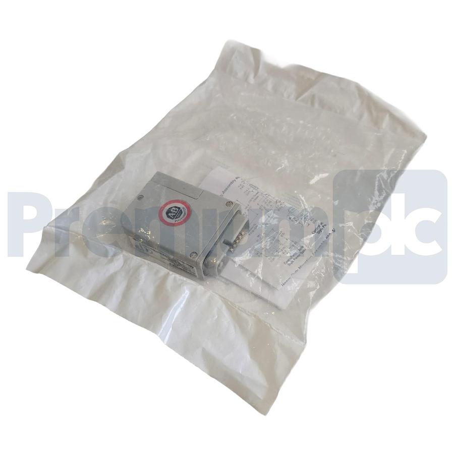 Allen-Bradley 42LRC-5000 /B PHOTOSWITCH Series 5000 Red Line Sensor Photohead FS