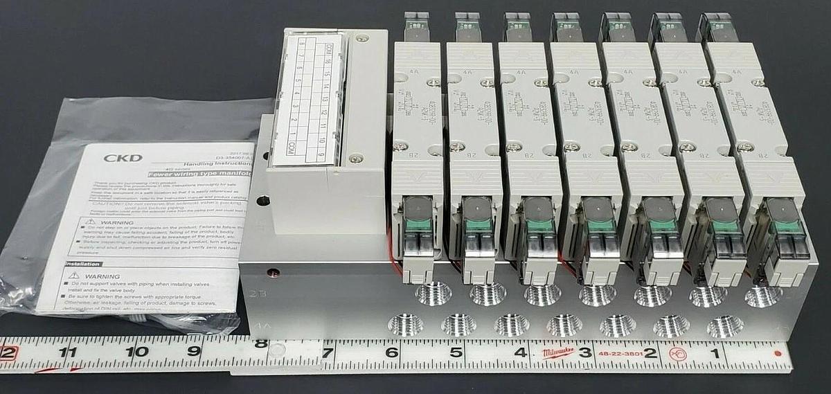 Used NIB CKD M4GB320R-08-T10K-7-3 VALVE MANIFOLD ASSEMBLY DC24V, M4GB320R08T10K73