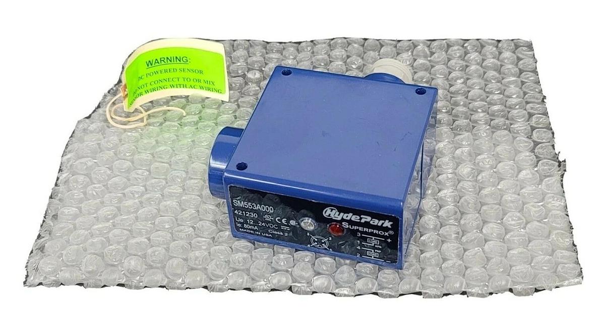 Used NIB SCHNEIDER ELECTRIC HYDE PARK SM553A000 ULTRASONIC PROXIMITY SENSOR