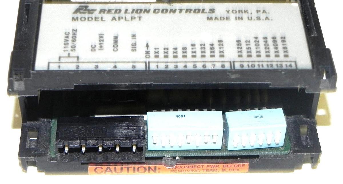 Used RED LION CONTROLS APLPT400 PROCESS TIME INDICATOR