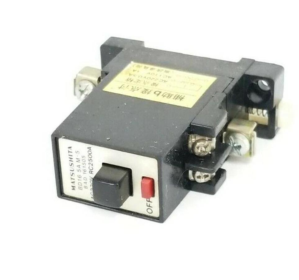 Used MATSUSHITA BAD-161505 CIRCUIT BREAKER BD16 5AM-5 AC220V RC2500A