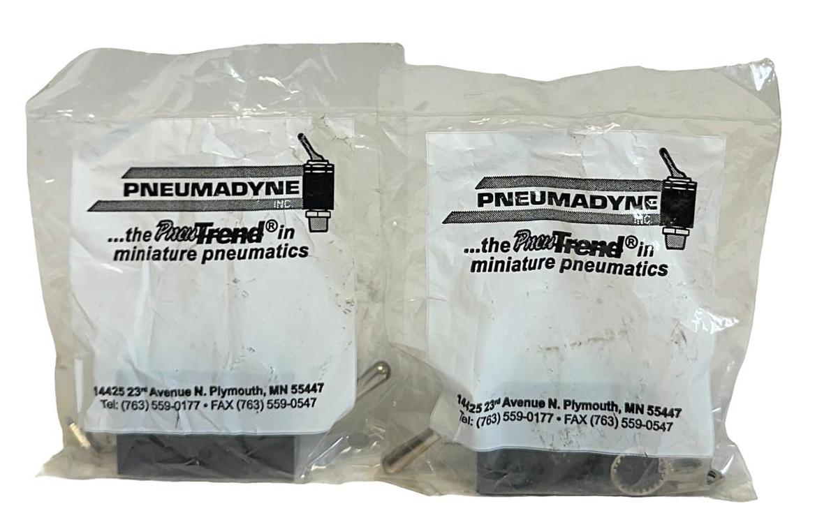 Used 2 PNEUMADYNE HM45-1/8-DT / HM4518DT MINI 4-WAY DETENTED TOGGLE VALVES 2-POS NSFS