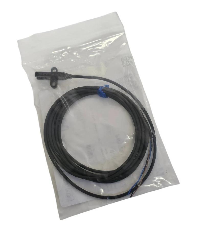 Used NEW OMRON EE-SX772 LIMIT SWITCH SENSOR EESX772 T-SHAPE 2 METER PREWIRED CABLE