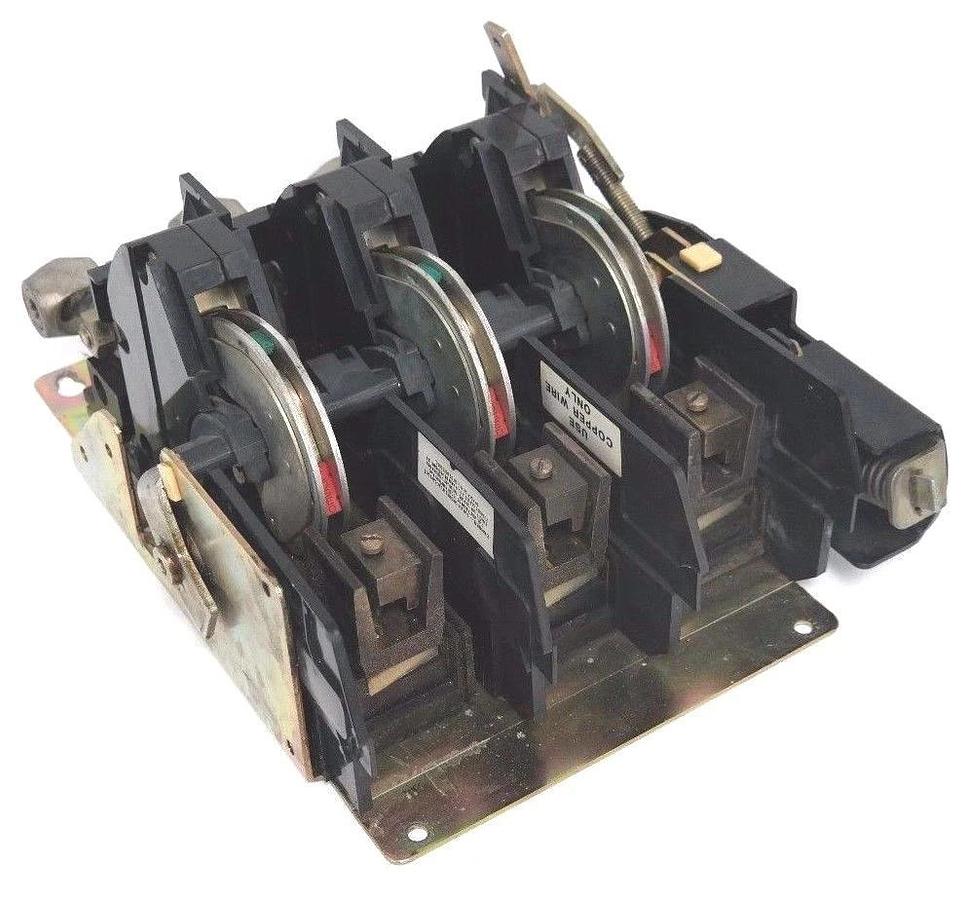 Used ALLEN BRADLEY DISCONNECT SWITCH