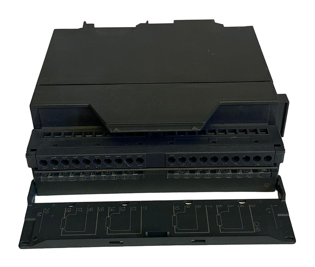 Used NEW SIEMENS 6ES7-332-7ND02-0AB0 ANALOG OUT MODULE E-STAND: 3 6ES73327ND020AB0 *