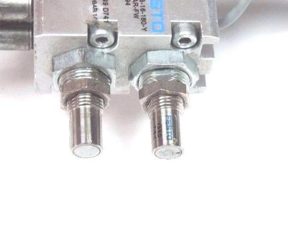 Used FESTO DRQD-B-16-180-Y-SRJ-A-AR-FW SEMI ROTARY DRIVE SCHUNK 340010 GRIPPER
