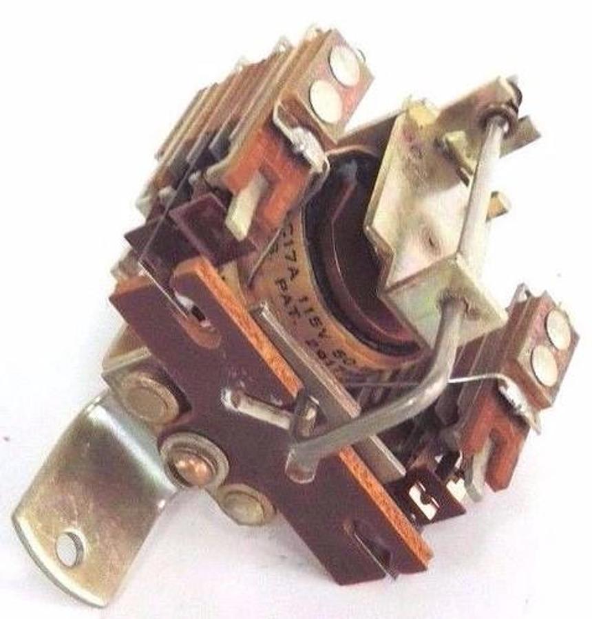 Used NIB P&B PC17A RELAY 4PDT CONTACT RATING: 7.5A, COIL 115V AC