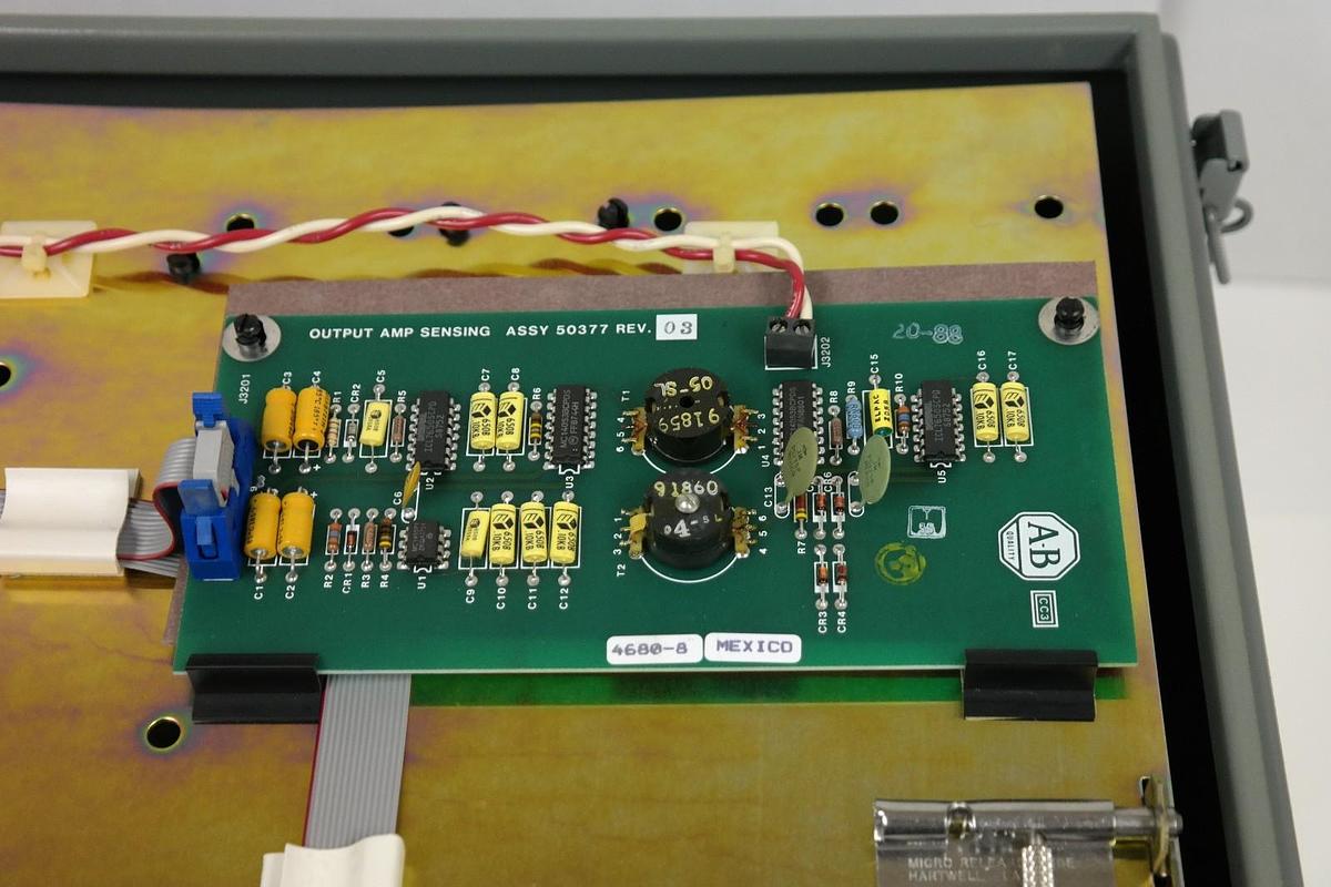 Used NEW ALLEN BRADLEY 1334-DJB ADJ. FREQ. MOTOR DRIVE 1334DJB SERIES B