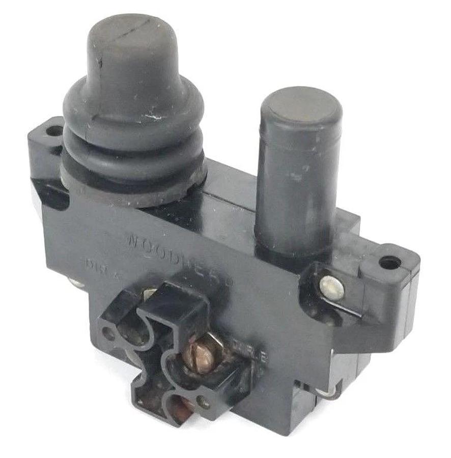 Used WOODHEAD 4123 PUSHBUTTON START/STOP SADDLE SWITCH 40-100022 289927